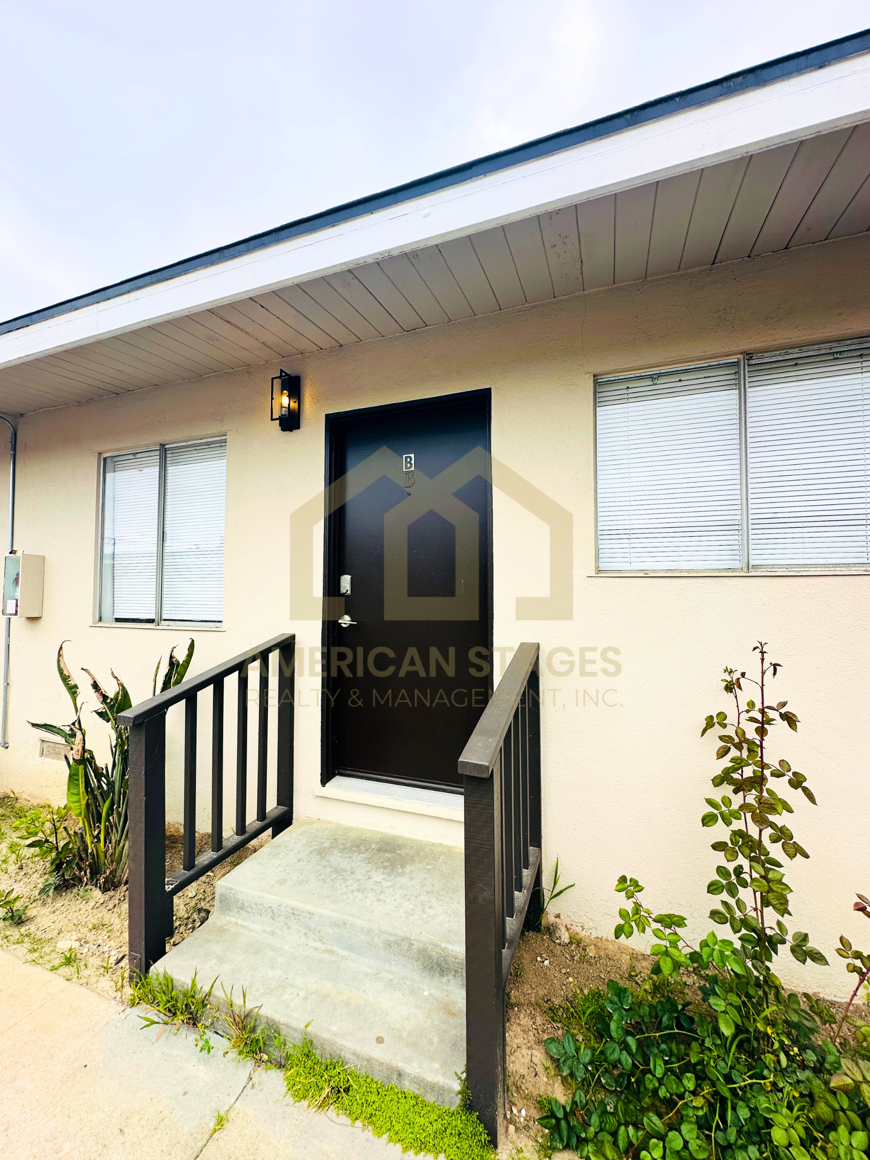 324 North L Street - B