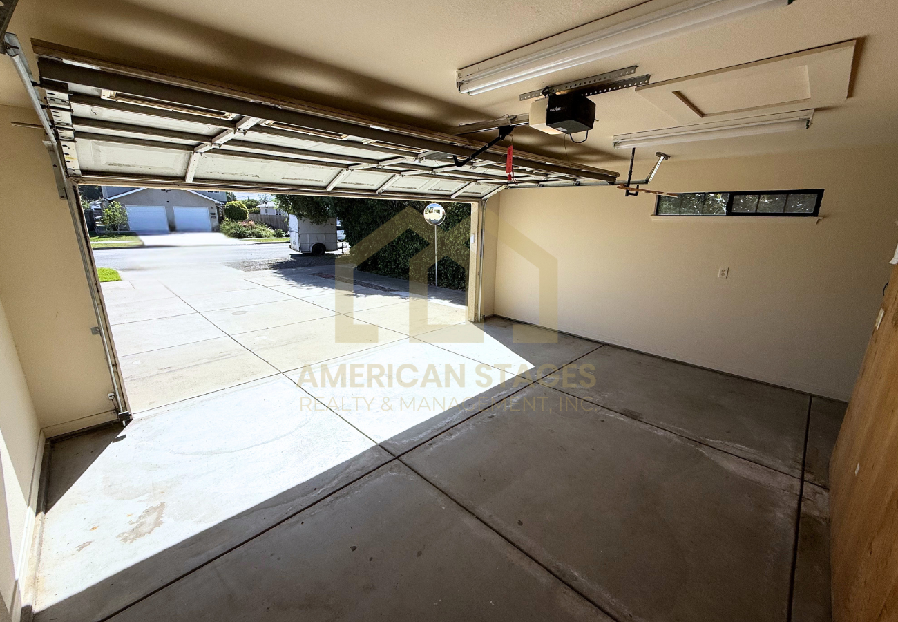 121 North N Street - Garage
